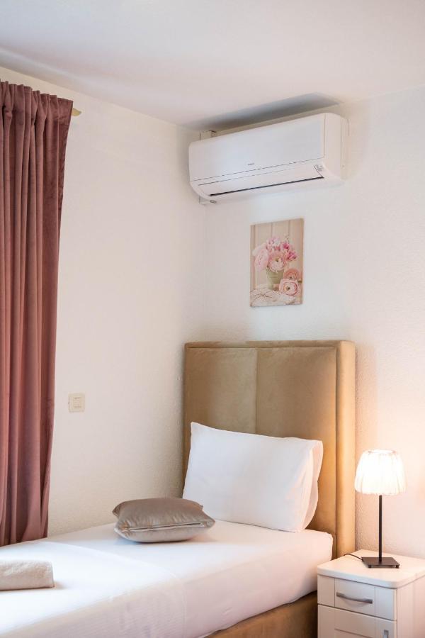 Luxury Villa Ivana มารีนา ภายนอก รูปภาพ