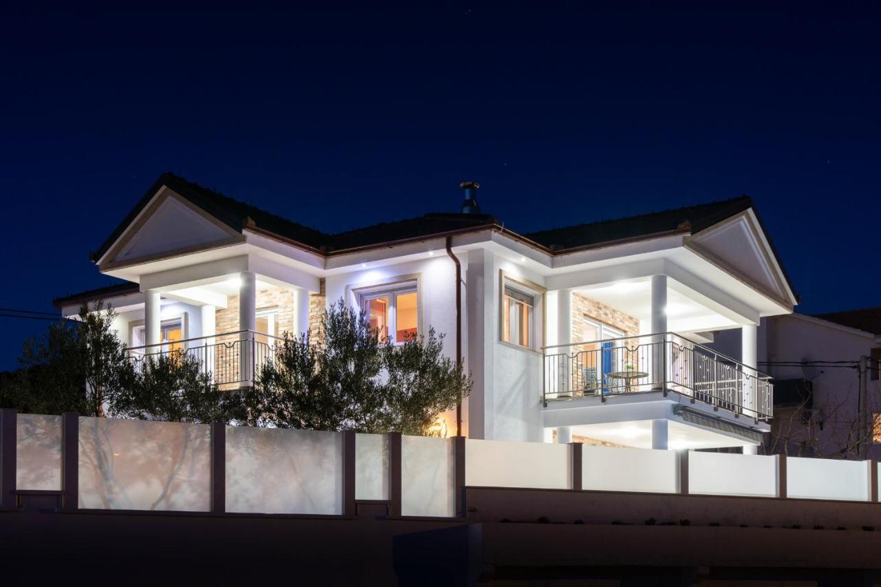 Luxury Villa Ivana มารีนา ภายนอก รูปภาพ
