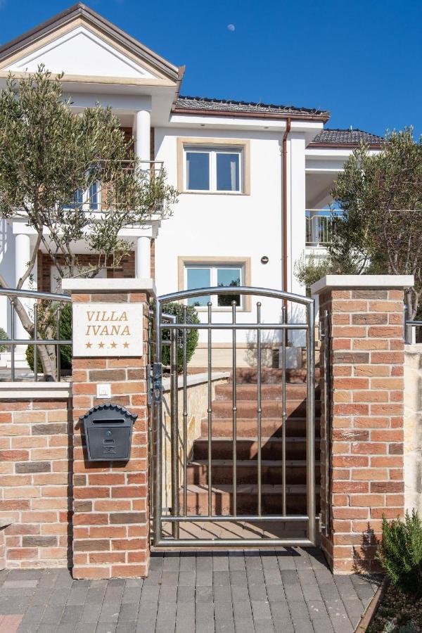 Luxury Villa Ivana มารีนา ภายนอก รูปภาพ