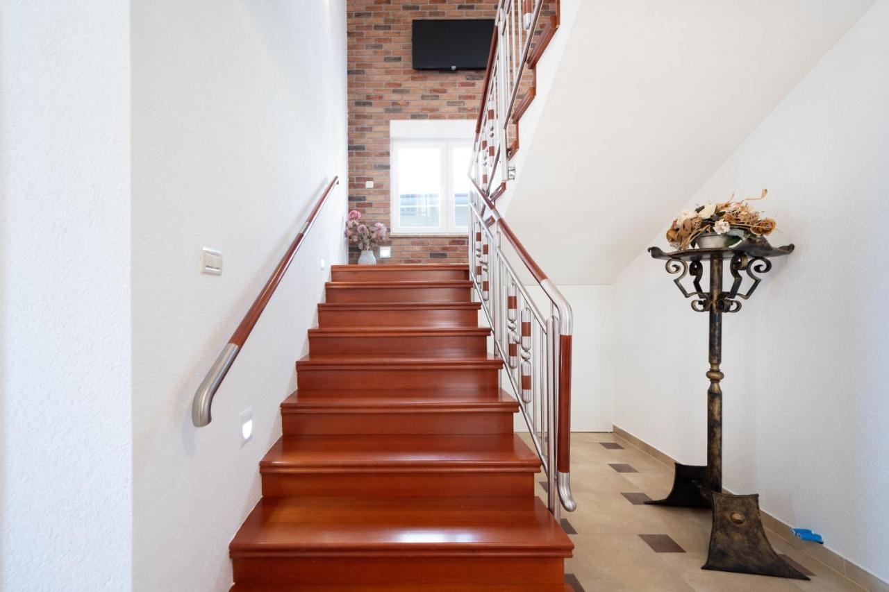 Luxury Villa Ivana มารีนา ภายนอก รูปภาพ