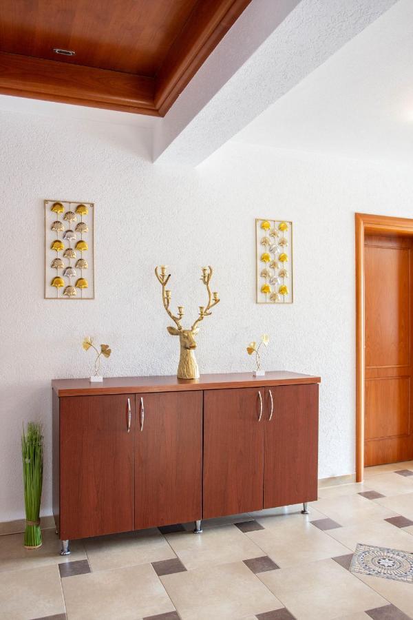 Luxury Villa Ivana มารีนา ภายนอก รูปภาพ